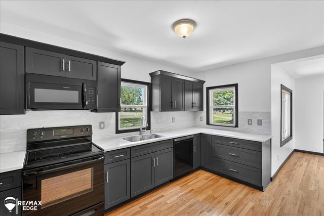 5233 Pratt Road, Hadley Twp, MI 48455