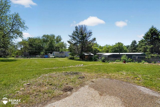 5233 Pratt Road, Hadley Twp, MI 48455