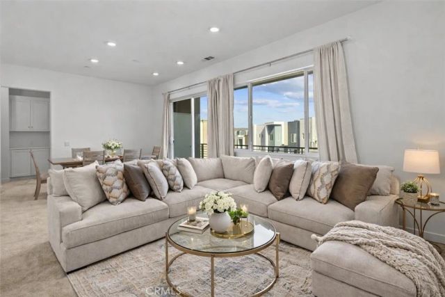 27410 Merlin Place 305, Valencia, CA 91381
