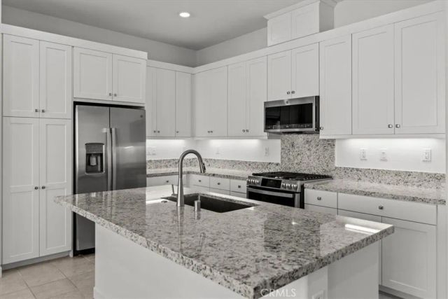 27410 Merlin Place 305, Valencia, CA 91381
