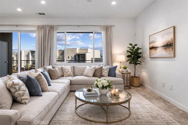 27410 Merlin Place 305, Valencia, CA 91381