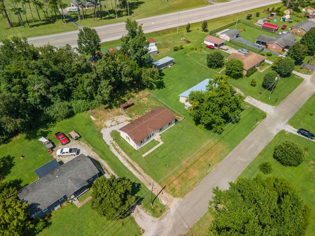 2220 Cherry Dr, Pulaski, TN 38478