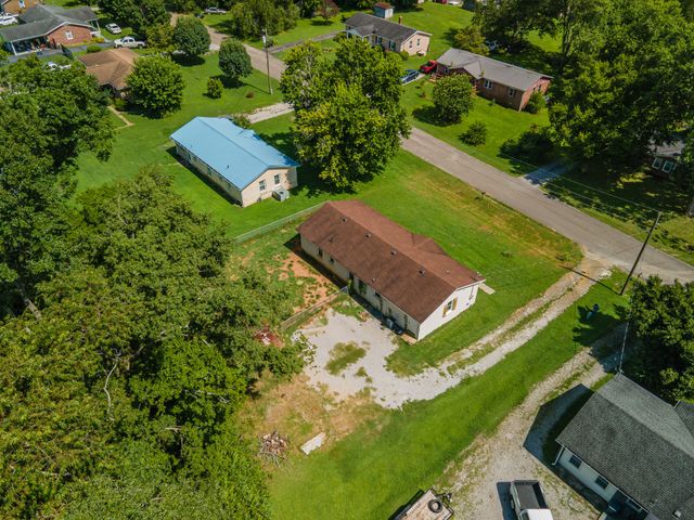 2220 Cherry Dr, Pulaski, TN 38478