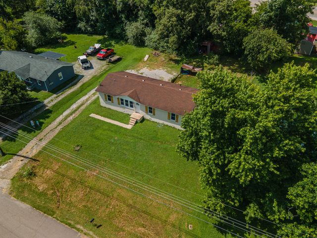 2220 Cherry Dr, Pulaski, TN 38478