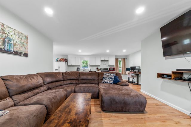 2220 Cherry Dr, Pulaski, TN 38478