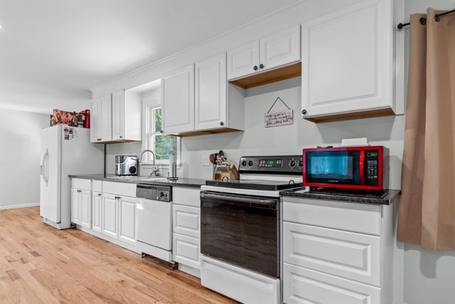 2220 Cherry Dr, Pulaski, TN 38478