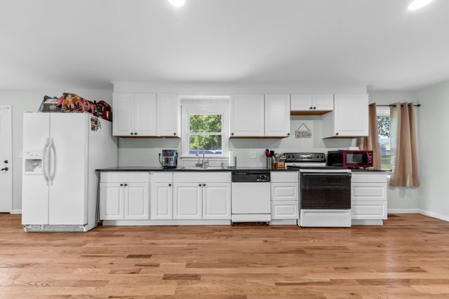 2220 Cherry Dr, Pulaski, TN 38478