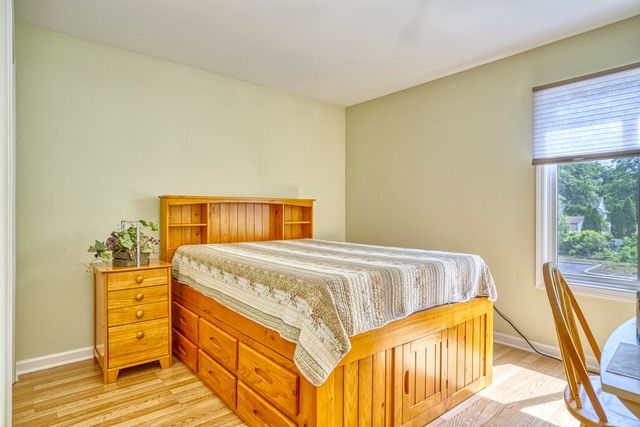 827 N Summit Park Court N, Crown Point, IN 46307