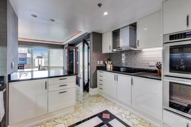 100 E HURON Street 3505, Chicago, IL 60611