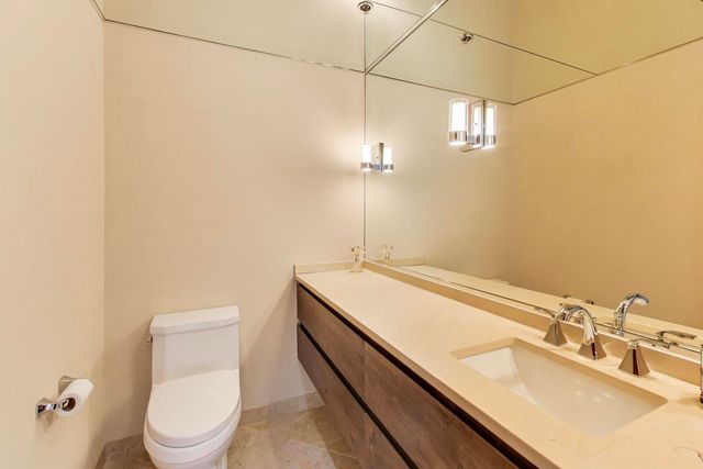 100 E HURON Street 3505, Chicago, IL 60611