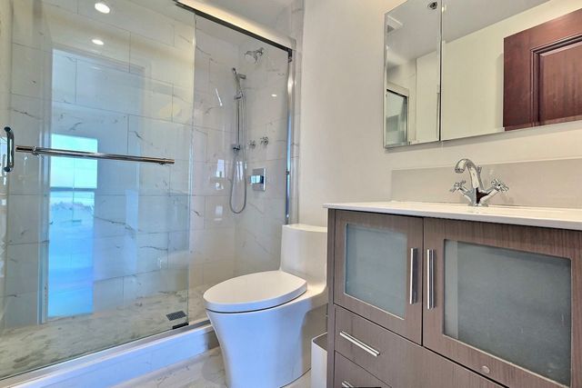 100 E HURON Street 3505, Chicago, IL 60611