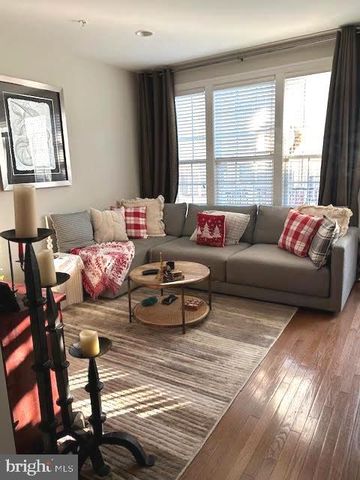 8043 RESERVE WAY, Vienna, VA 22182