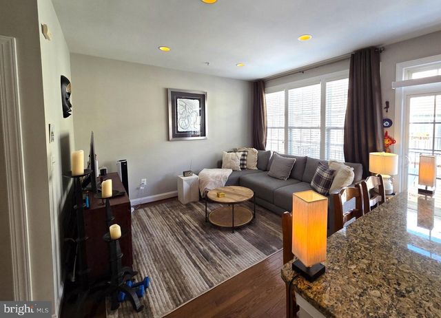 8043 RESERVE WAY, Vienna, VA 22182