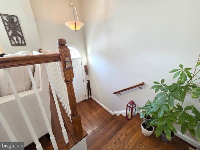 8043 RESERVE WAY, Vienna, VA 22182