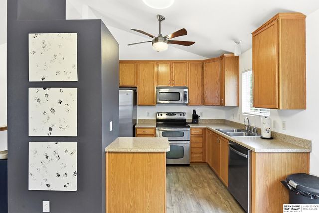 15406 Clay Street, Bennington, NE 68007