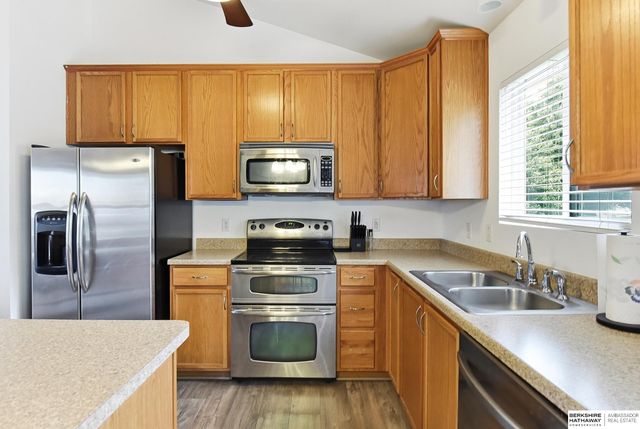 15406 Clay Street, Bennington, NE 68007