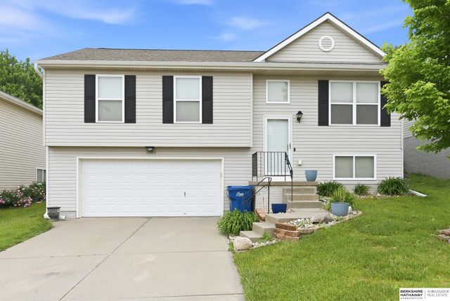 15406 Clay Street, Bennington, NE 68007