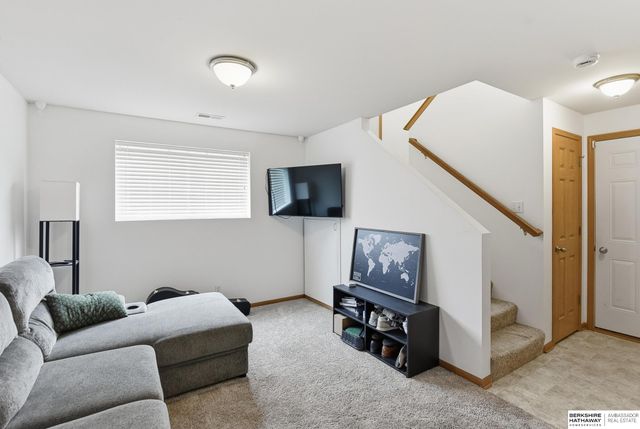 15406 Clay Street, Bennington, NE 68007