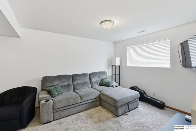 15406 Clay Street, Bennington, NE 68007