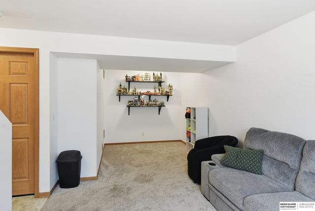 15406 Clay Street, Bennington, NE 68007