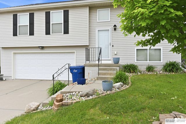 15406 Clay Street, Bennington, NE 68007