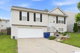 15406 Clay Street, Bennington, NE 68007