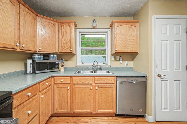 90 Elm Drive, Toccoa, GA 30577
