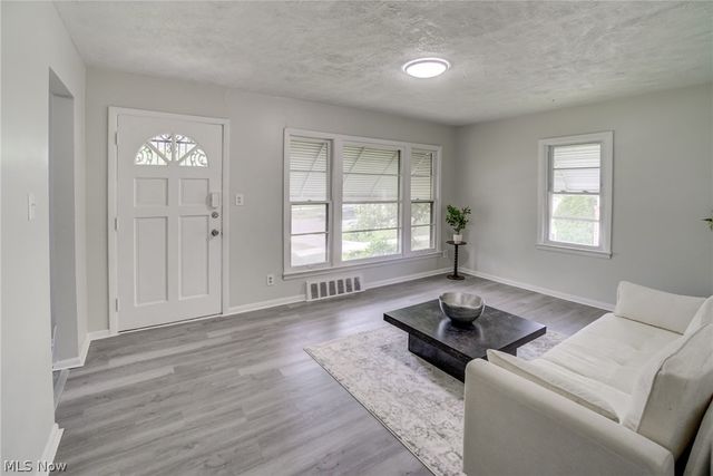 4383 Wyatt Road, Cleveland, OH 44128