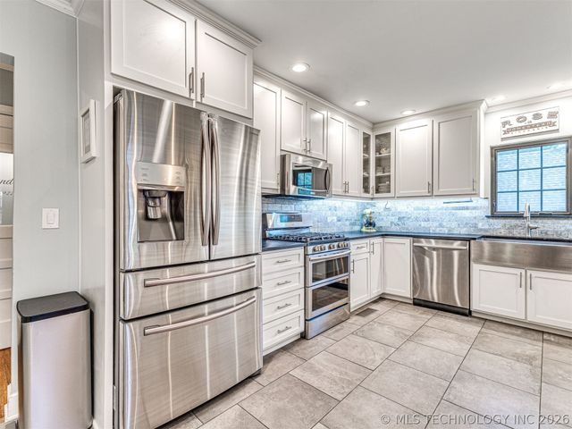 2502 E 2nd Street, Tulsa, OK 74104