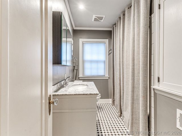 2502 E 2nd Street, Tulsa, OK 74104