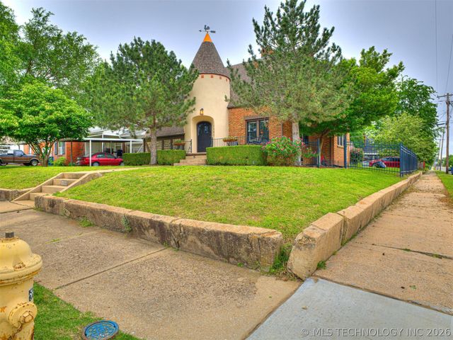 2502 E 2nd Street, Tulsa, OK 74104