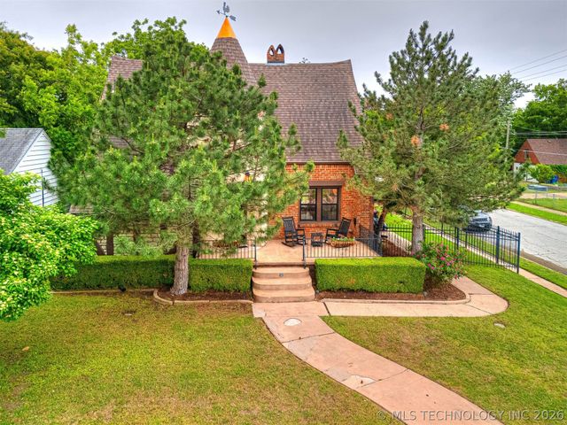 2502 E 2nd Street, Tulsa, OK 74104