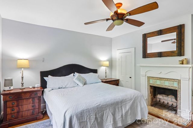 23 Tuskeegee Street, Asheville, NC 28801