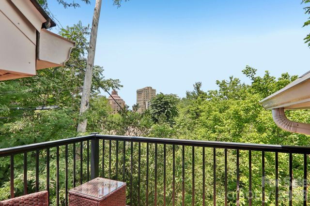 23 Tuskeegee Street, Asheville, NC 28801