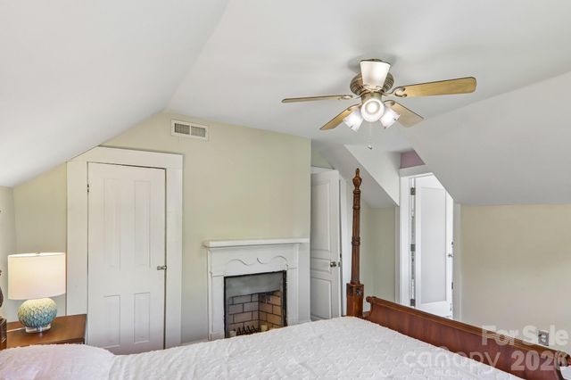 23 Tuskeegee Street, Asheville, NC 28801