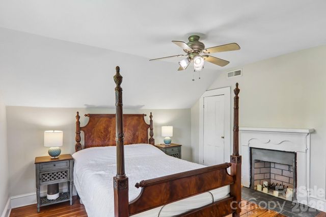 23 Tuskeegee Street, Asheville, NC 28801