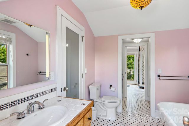 23 Tuskeegee Street, Asheville, NC 28801