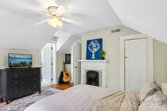 23 Tuskeegee Street, Asheville, NC 28801