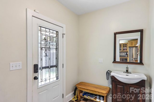 23 Tuskeegee Street, Asheville, NC 28801