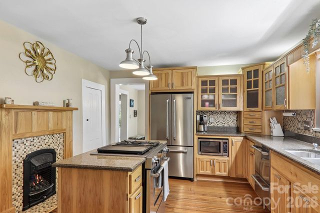 23 Tuskeegee Street, Asheville, NC 28801