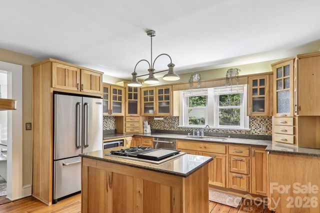 23 Tuskeegee Street, Asheville, NC 28801