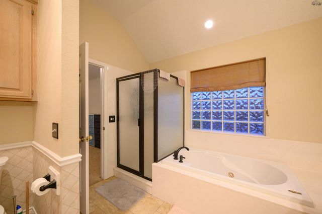 3022 WHITEHALL LANE, Wichita Falls, TX 76309