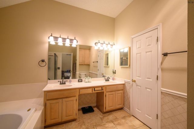 3022 WHITEHALL LANE, Wichita Falls, TX 76309