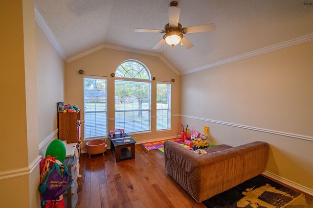 3022 WHITEHALL LANE, Wichita Falls, TX 76309