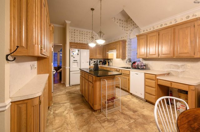 3022 WHITEHALL LANE, Wichita Falls, TX 76309