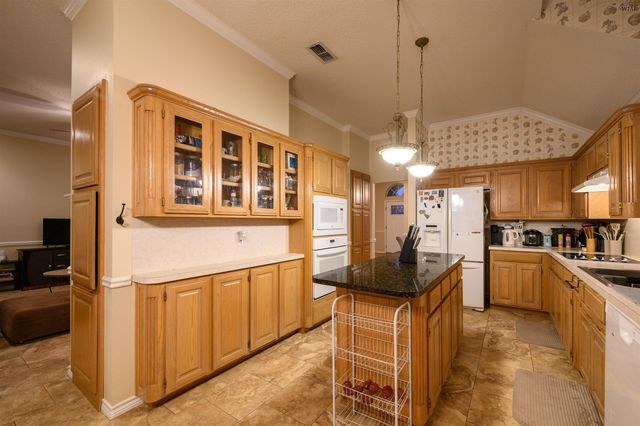 3022 WHITEHALL LANE, Wichita Falls, TX 76309