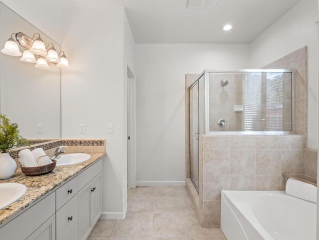 4121 Chessa Lane, Clovis, CA 93619