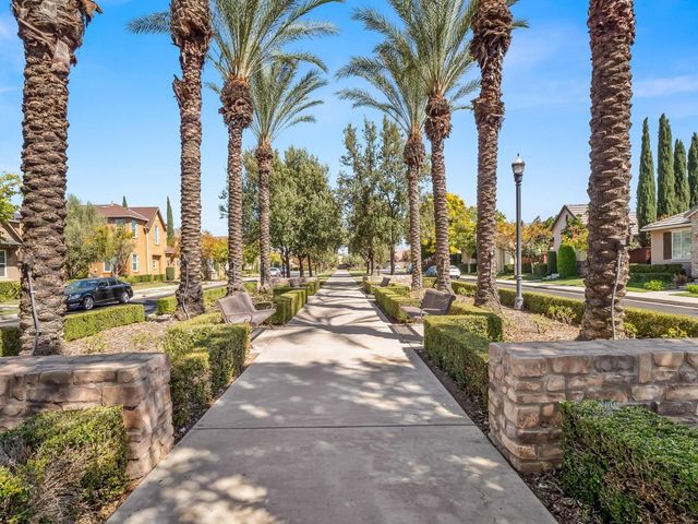 4121 Chessa Lane, Clovis, CA 93619