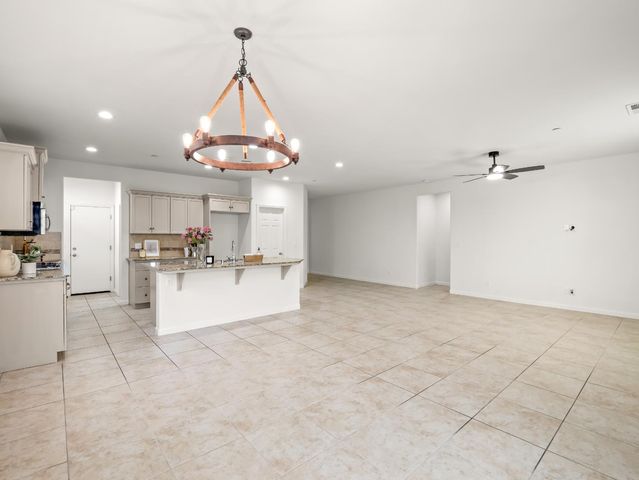 4121 Chessa Lane, Clovis, CA 93619