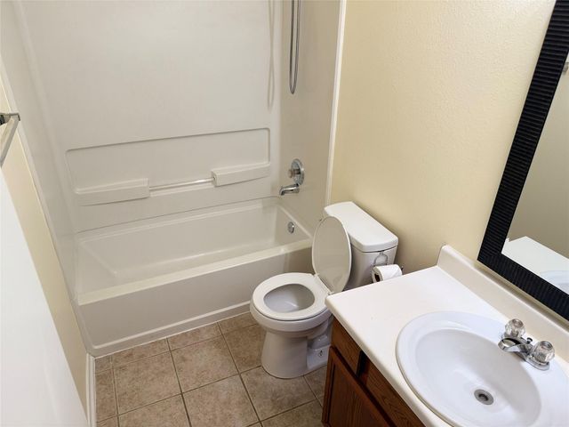 1539 Nichole Woods Drive, Houston, TX 77047